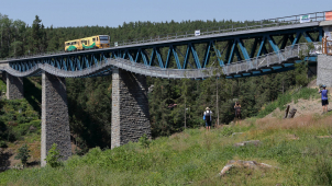 Mezi Pňovany a Bezdružicemi otevřeli lávku a cyklostezku