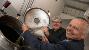 Plzeňský rektor Holeček uvaří svým studentům pivo, už počtvrté