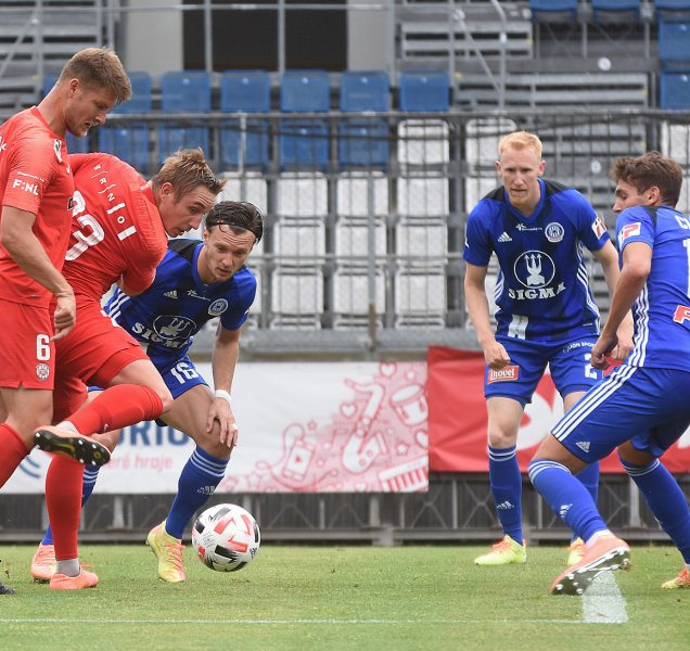 Nakažené objevily testy v Bohemians, na Baníku a Budějovicích