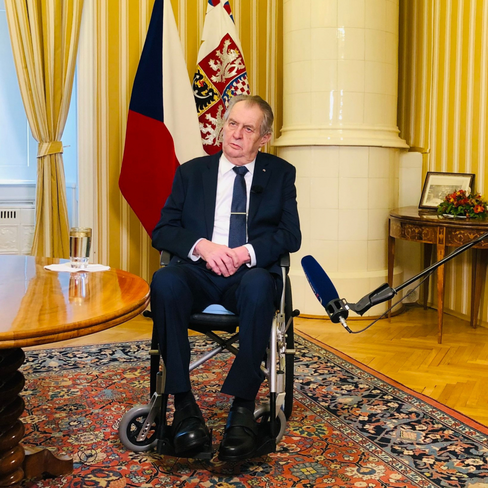 Prezident Zeman: Šílence je třeba izolovat