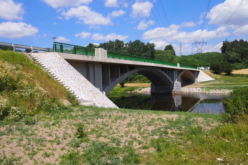 Dolanský most, který prošel rekonstrukcí, už je průjezdný