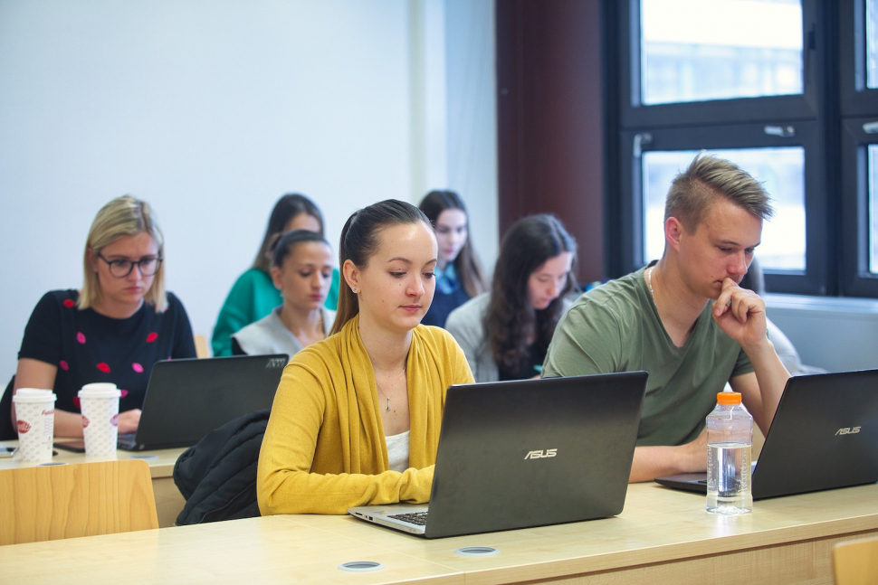 Zájemci o studium na plzeňské univerzitě mají stále šanci