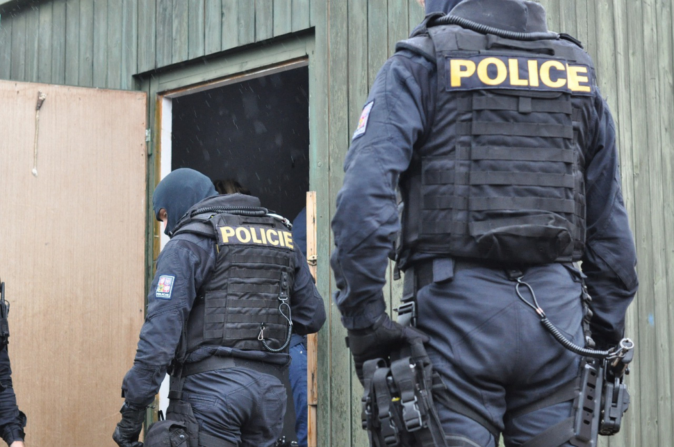 Čeští policisté pomáhají v boji proti nelegální migraci